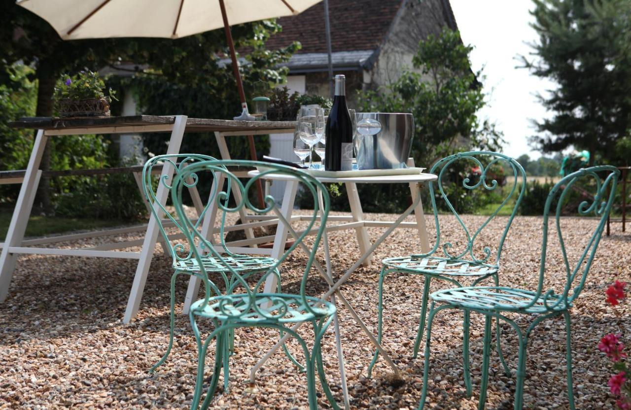 Une Maison, Un Jardin Berthenay Exteriér fotografie